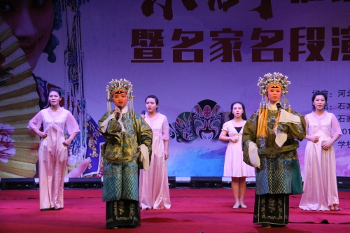 京劇社谷源琪、冀穎慧、孫新媛等演唱傳統(tǒng)京劇《穆桂英掛帥》選段
