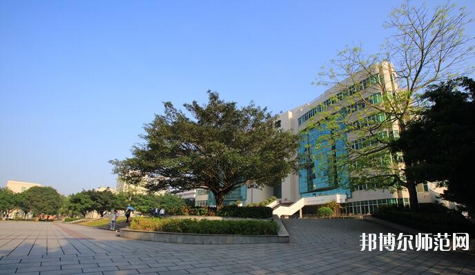 廣東石油化工師范學院官渡校區(qū)是幾本