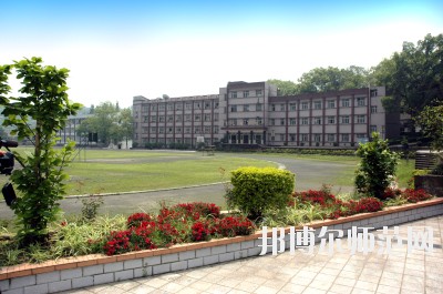 重慶航天師范職業(yè)技術學院