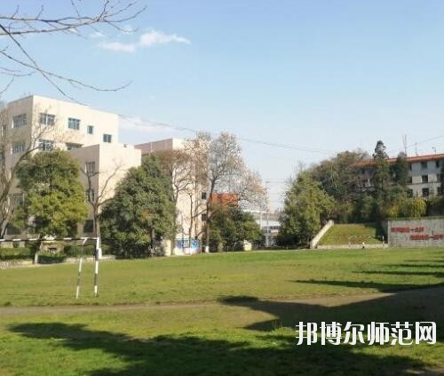 貴陽經(jīng)濟(jì)貿(mào)易中等幼師專業(yè)學(xué)校2023年報(bào)名條件、招生要求、招生對(duì)象 width=