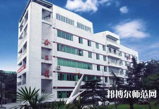 成都實(shí)驗(yàn)商貿(mào)幼兒師范管理學(xué)校2020年報(bào)名條件、招生要求、招生對象