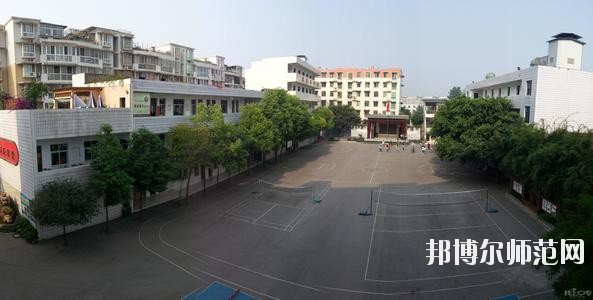 天府新區(qū)成人中等專業(yè)幼兒師范學(xué)校2020年報(bào)名條件、招生要求、招生對象