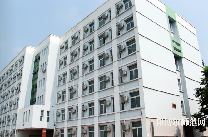 江漢藝術職業(yè)學院