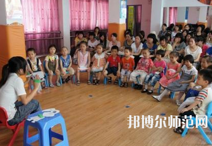 河南2020年幼師學(xué)校有哪些專(zhuān)業(yè)