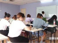 廣東2020年幼師學校中專升大?？际裁? /><b>廣東2020年幼師學校中專升大專考什么</b><span>2019-11-21 14:52</span><p>現(xiàn)在很多同學在初中讀完之后就放棄讀高中而去選擇一個中專的職業(yè)院校就讀幼師專業(yè)，這樣固然是節(jié)省時間，可以早點工作，但是年齡</p></a></li>
            <li><a href=