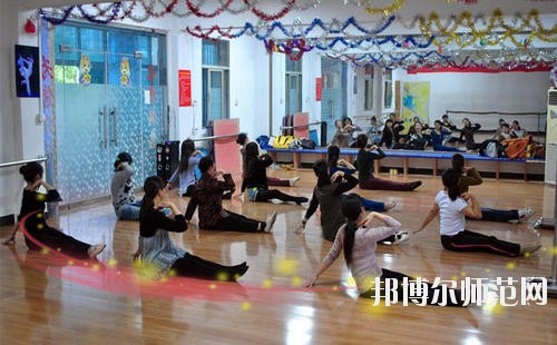遵義2020年中專幼師學(xué)?？梢钥即髮? width=