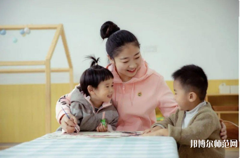 六盤水2021年女生讀幼師學校好嗎