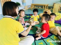 六盤水2021年幼師學(xué)校中專升大?？际裁? /><b>六盤水2021年幼師學(xué)校中專升大?？际裁?/b><span>2020-10-16 15:18</span><p>隨著國家二胎政策的開放，但由于家長對孩子的重視，幼師專業(yè)在近年來飛速發(fā)展，雖然人才緊缺，社會(huì)對幼兒教師專業(yè)越來越嚴(yán)格，無</p></a></li>
            <li><a href=
