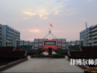 湖北職業(yè)技術(shù)師范學院2023年報名條件、招生要求、招生對象