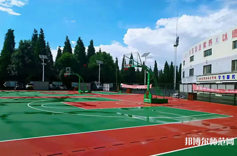 貴陽白云區(qū)幼師職業(yè)技術(shù)學(xué)校2023年招生簡(jiǎn)章