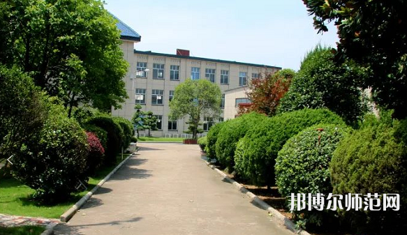 西秀幼師教師進(jìn)修學(xué)校2023年學(xué)費、收費多少