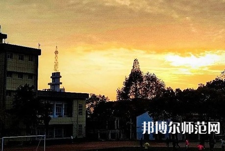 黃岡師范學(xué)院2023年報名條件、招生要求、招生對象