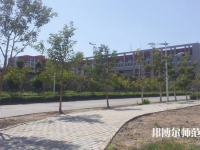 烏魯木齊職業(yè)師范大學(xué)2023年報(bào)名條件、招生要求、招生對(duì)象