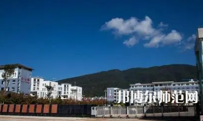 2023年麗江師范高等?？茖W(xué)校報(bào)名條件、招生對(duì)象