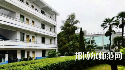 2023年自貢旅游幼師職業(yè)高級(jí)中學(xué)報(bào)名條件、招生對(duì)象