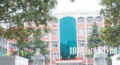 2023年鄭州藝術(shù)幼兒師范學(xué)校皮革制品造型設(shè)計專業(yè)介紹